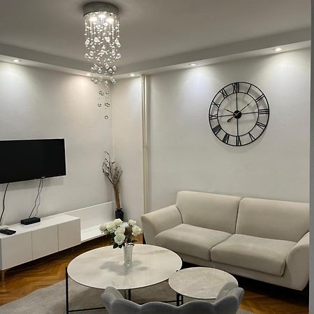 Ruby Luxury Central Apartment Skopje Exterior foto